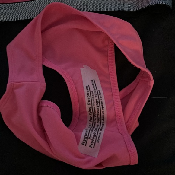 🍀NEW🍀Girls 2 piece swimsuit - Picture 3 of 4